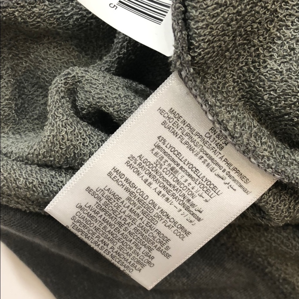 NWT GRAY BCBG MAXAZRIA EZENI COLD SHOULDER TOP - Picture 5 of 5